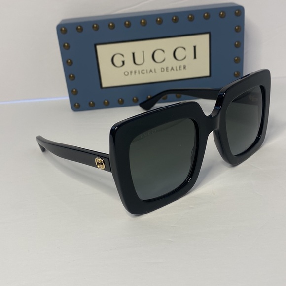 New🔥🔥Gucci GG0328s 001 Oversized rectangular Black Gold GG Authentic Sunglass… - Picture 4 of 14